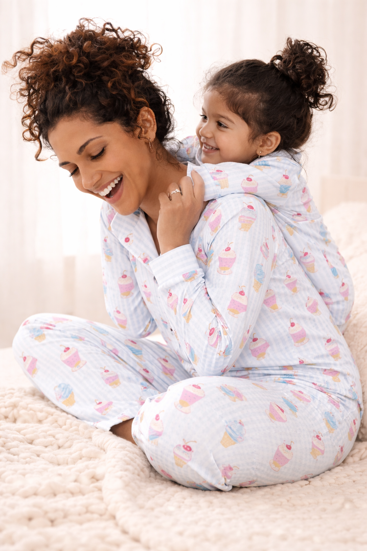 Girl wearing Anaario Cupcakes and Icecream Night Suit