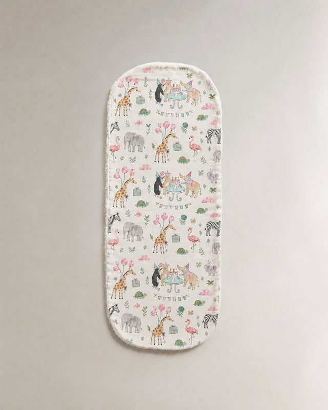 Giraffe Birthday Party bamboo baby burp cloth — reverse side