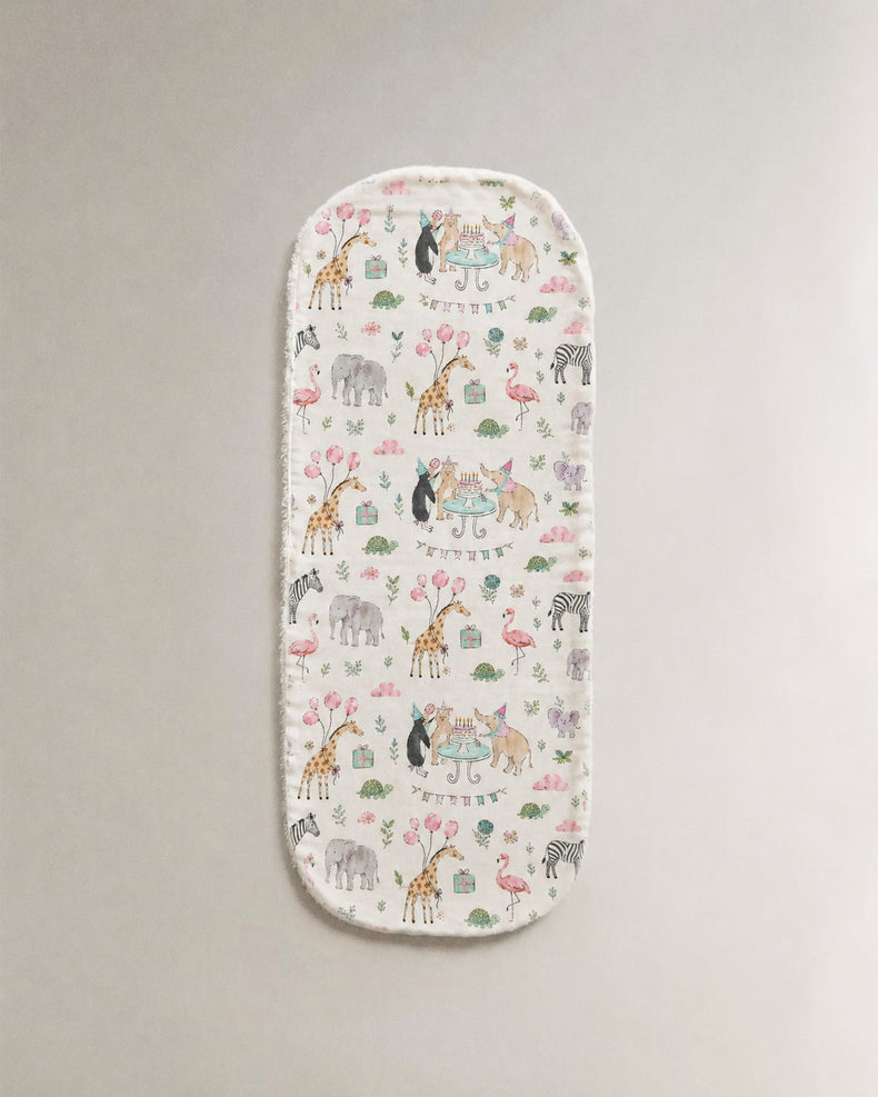 Giraffe Birthday Party bamboo baby burp cloth — reverse side