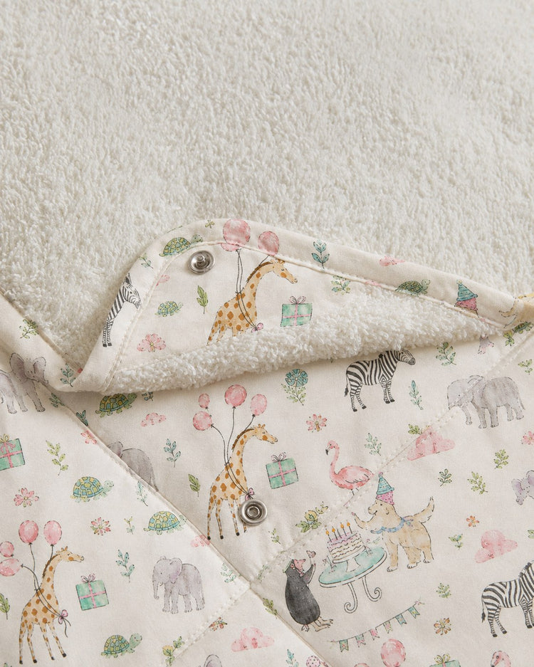 Giraffe Birthday Party bamboo baby changing mat — print detail