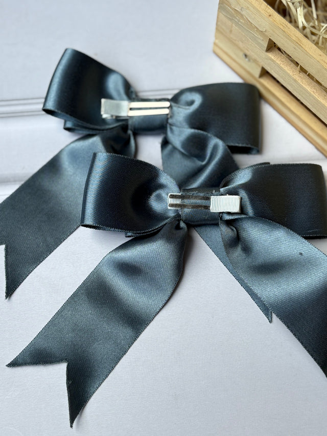 Charcoal Glow Bow Clip