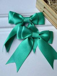 Teal Glow Bow Clip