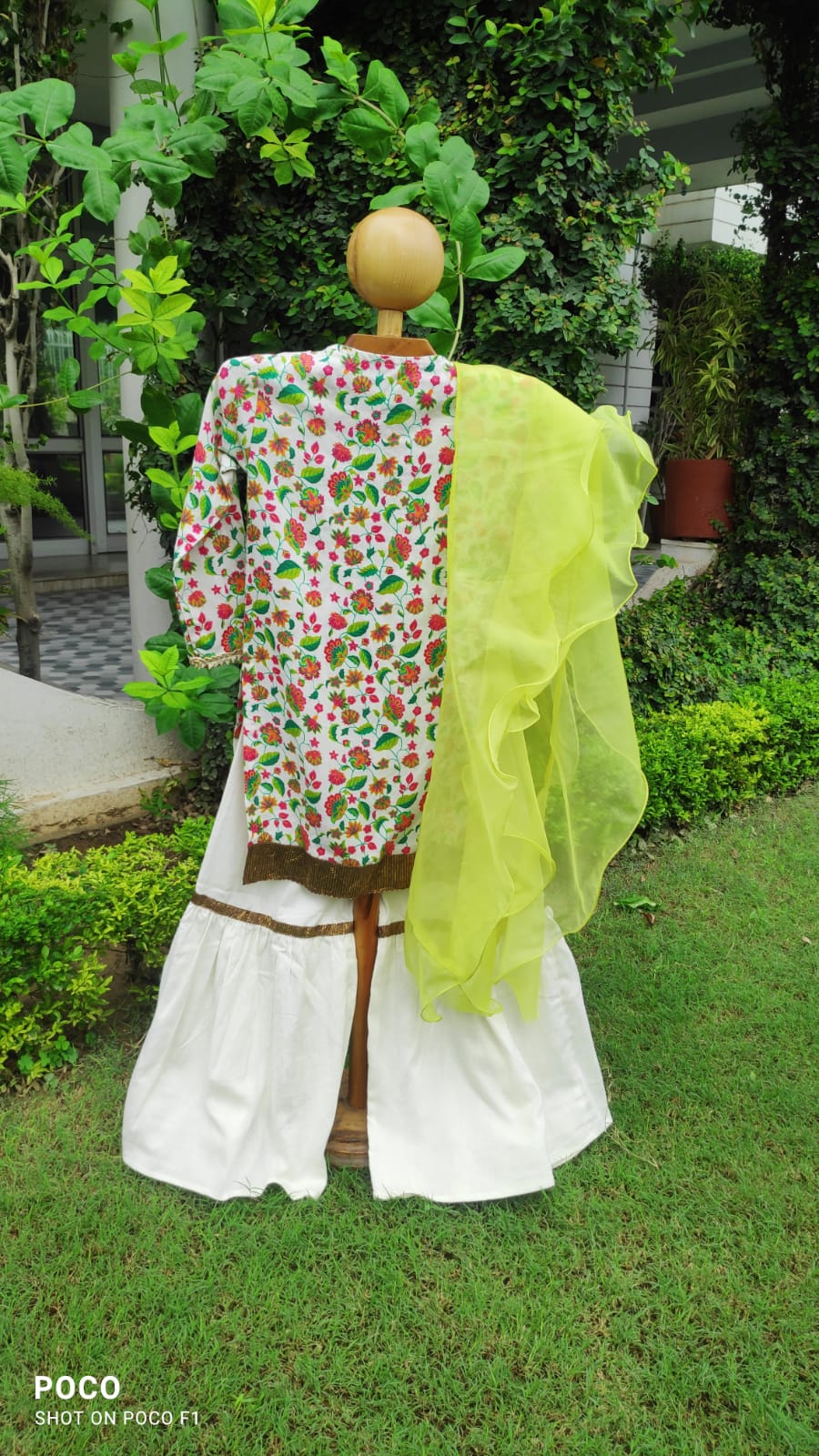 Phoolon Ki Rani Sharara Set