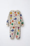 Doodle Jogger Set flat lay by Anaario
