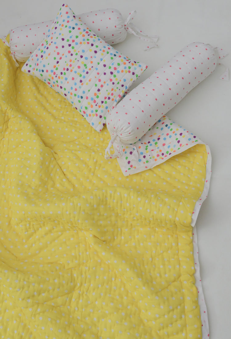 Snuggles and Cuddles Baby Blanket Gift Bundle (Multicoloured polka dots)