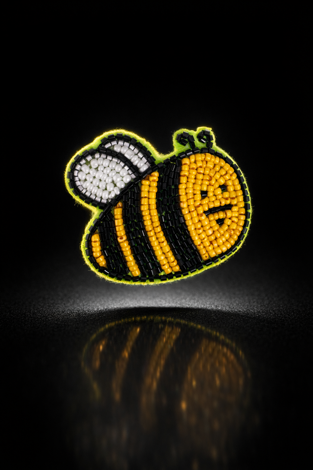Anaario Bee Brooch pin