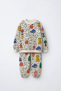Doodle Jogger Set flat lay by Anaario