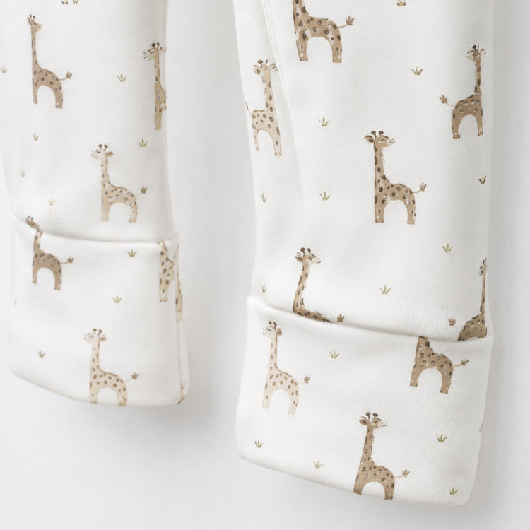 Giraffe bamboo cotton baby sleepsuit — zip romper onesie detail