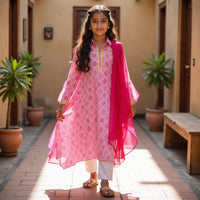 Gulnaar Kurta Set