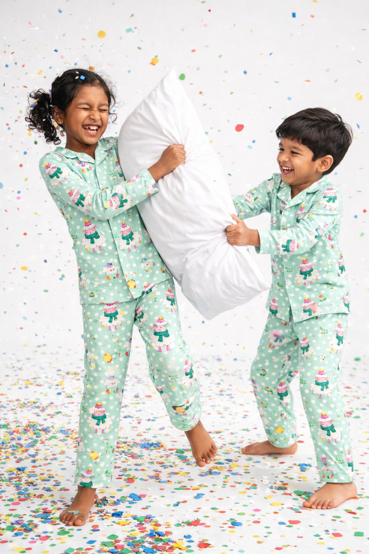 Girl wearing Anaario Snowy Sheep Night Suit