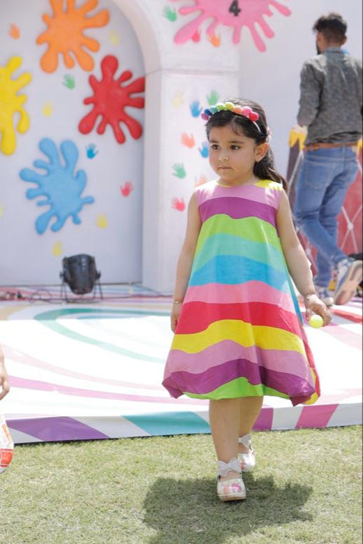 Girl wearing Anaario Summer Daze Dress