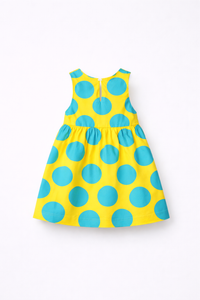 Girl wearing Anaario Lemon Fizz Dress