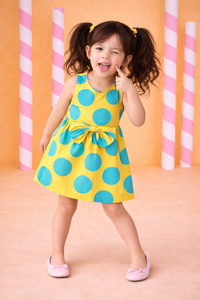Girl wearing Anaario Lemon Fizz Dress